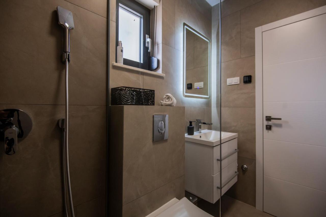 Villa Magna Luxury Apartments Murter Exterior photo