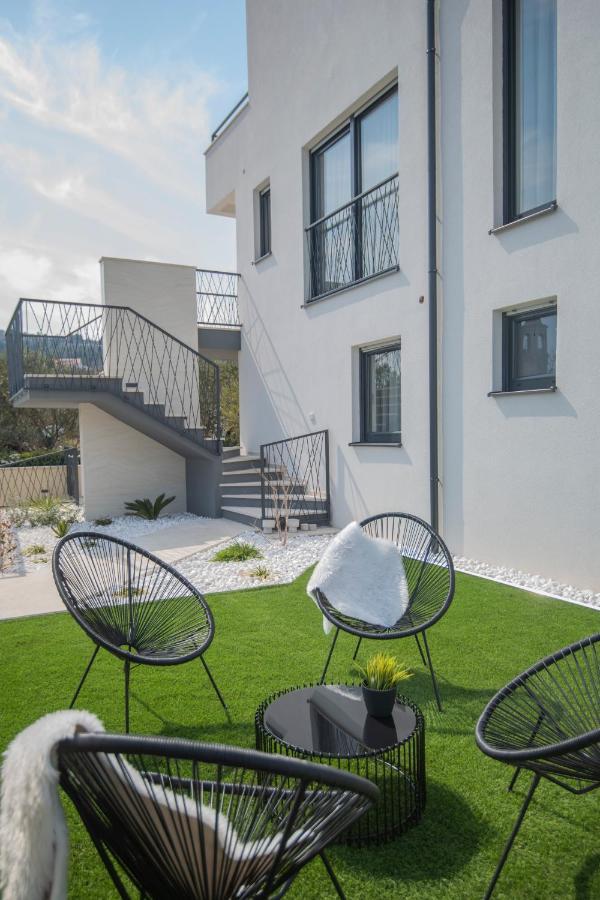 Villa Magna Luxury Apartments Murter Exterior photo