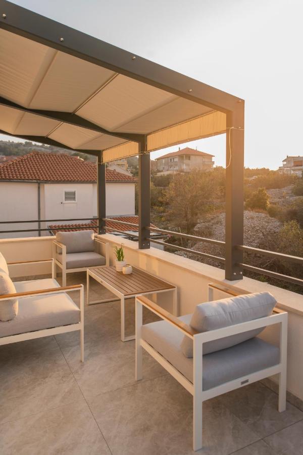 Villa Magna Luxury Apartments Murter Exterior photo