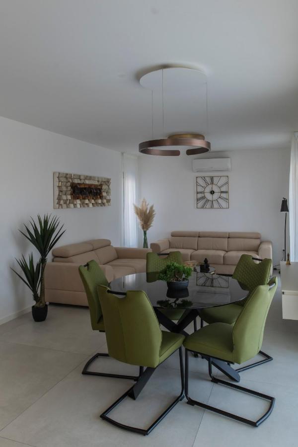 Villa Magna Luxury Apartments Murter Exterior photo